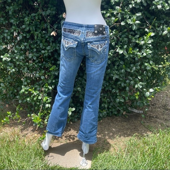 Miss Me Boot Cut Whiskering Factory Faded Low Rise Jeans - Picture 9 of 16